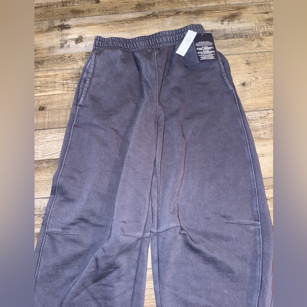 GAP Women’s Joggers XS NWT - Picture 2 of 5